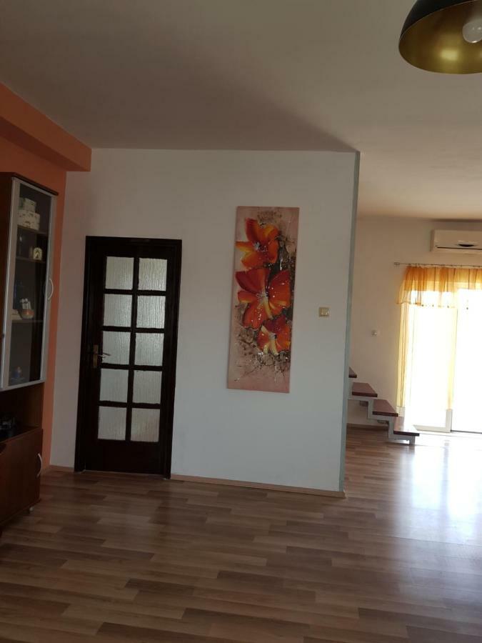 Holiday House "Villa Flora" Šibenik Eksteriør bilde