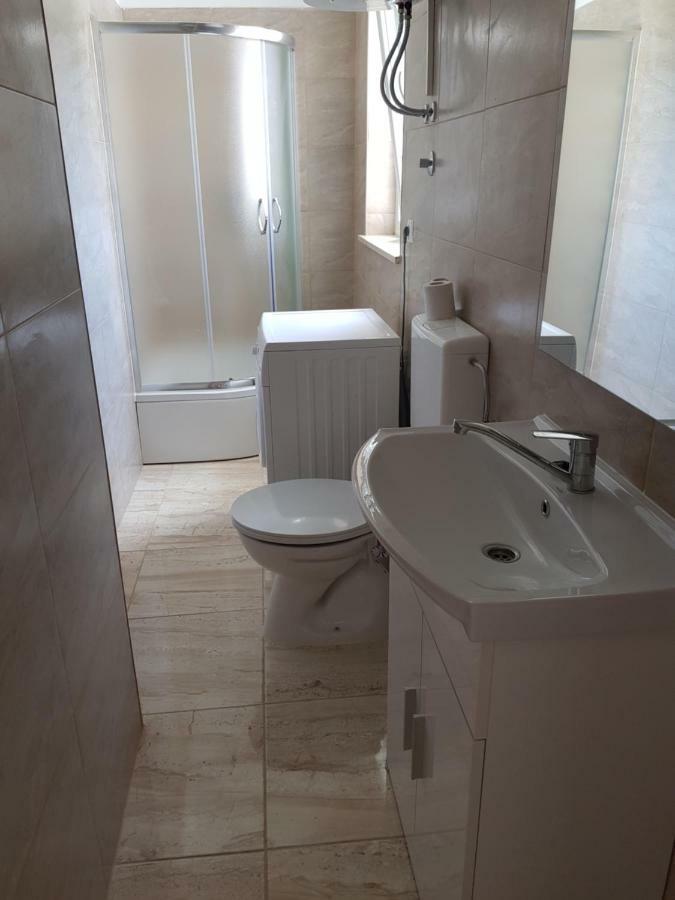 Holiday House "Villa Flora" Šibenik Eksteriør bilde